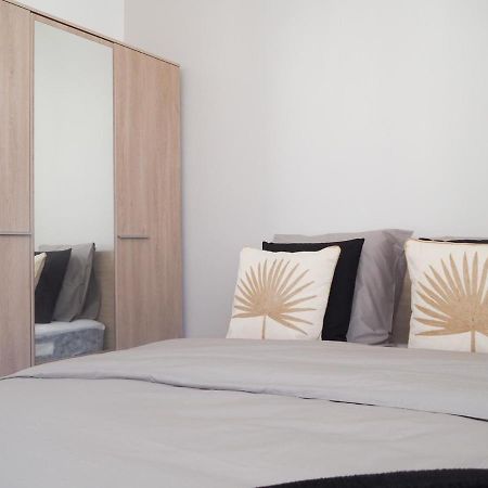 Appartement Cosy Et De Bon Standing فونْتُنايْ سو بوا المظهر الخارجي الصورة